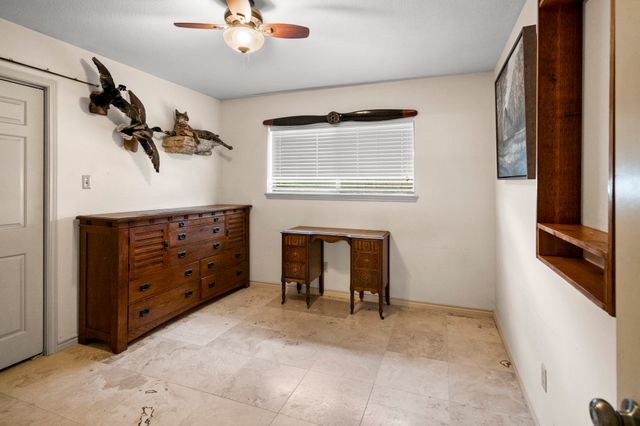 109 Old Barn Circle, Holly Lake Ranch, TX 75765