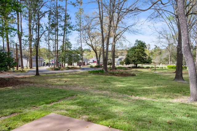 109 Old Barn Circle, Holly Lake Ranch, TX 75765