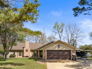 109 Old Barn Circle, Holly Lake Ranch, TX 75765