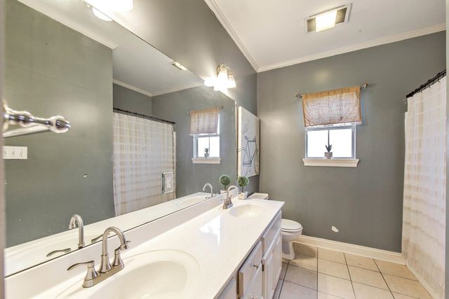 121 Autumn Dr, Houma, LA 70360