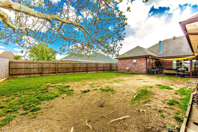 121 Autumn Dr, Houma, LA 70360