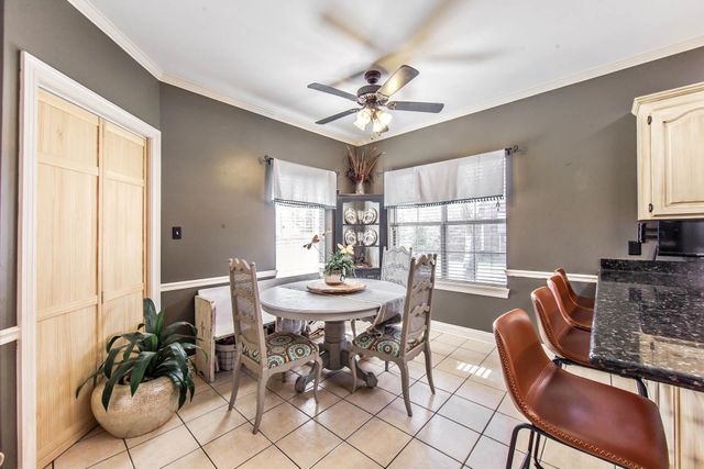 121 Autumn Dr, Houma, LA 70360