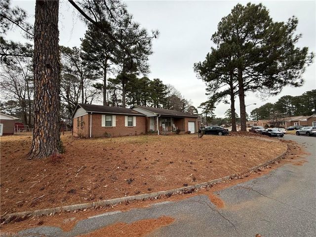 1109 Lakeview DR, Portsmouth, VA 23701