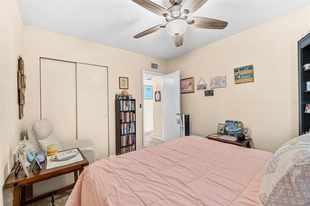 2440 WORLD PARKWAY BOULEVARD 52, Clearwater, FL 33763