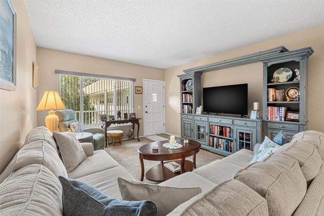 2440 WORLD PARKWAY BOULEVARD 52, Clearwater, FL 33763