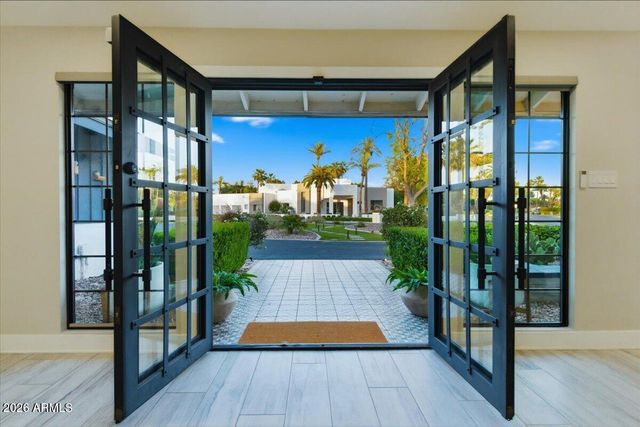9026 N 67TH Street, Paradise Valley, AZ 85253