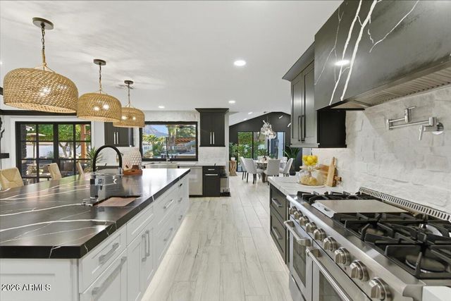 9026 N 67TH Street, Paradise Valley, AZ 85253