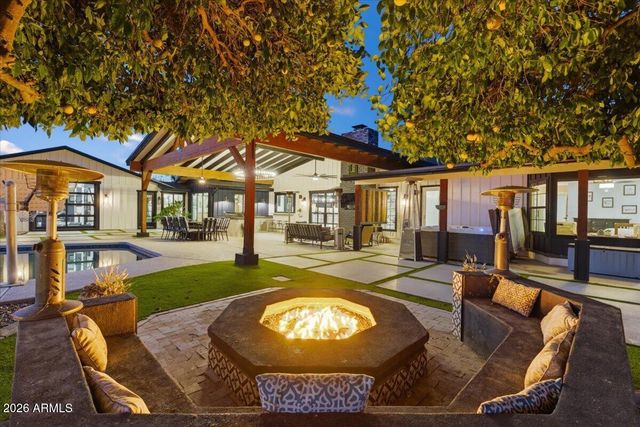 9026 N 67TH Street, Paradise Valley, AZ 85253