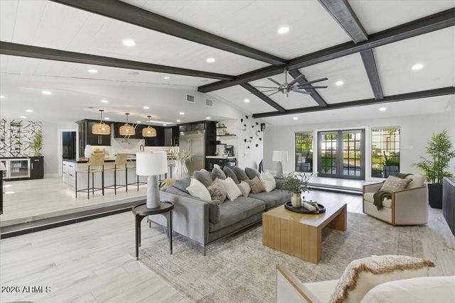 9026 N 67TH Street, Paradise Valley, AZ 85253