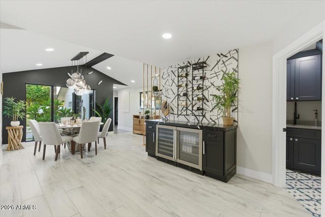 9026 N 67TH Street, Paradise Valley, AZ 85253