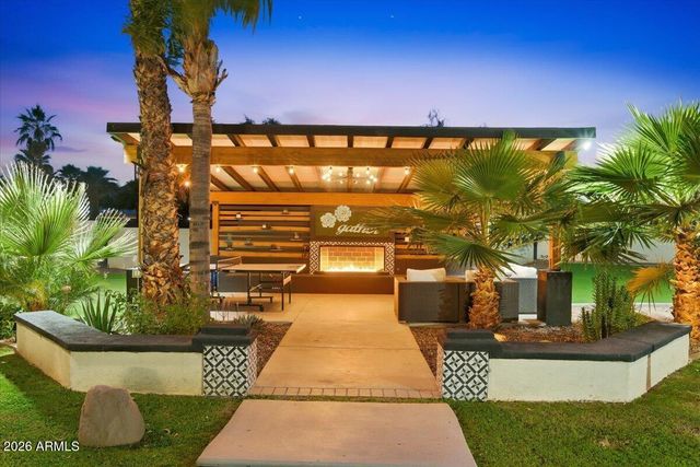 9026 N 67TH Street, Paradise Valley, AZ 85253