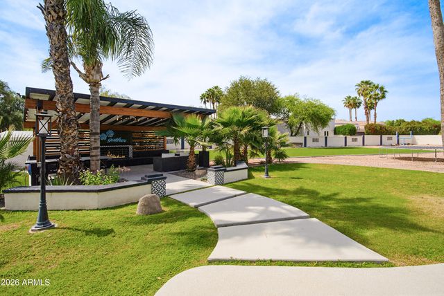 9026 N 67TH Street, Paradise Valley, AZ 85253