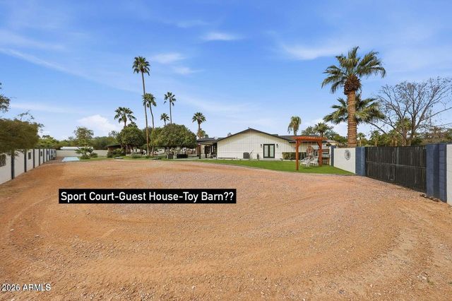 9026 N 67TH Street, Paradise Valley, AZ 85253