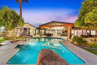 9026 N 67TH Street, Paradise Valley, AZ 85253