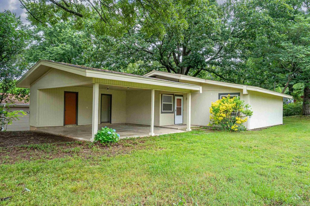 221 Delaware Street, Hot Springs, AR 71901