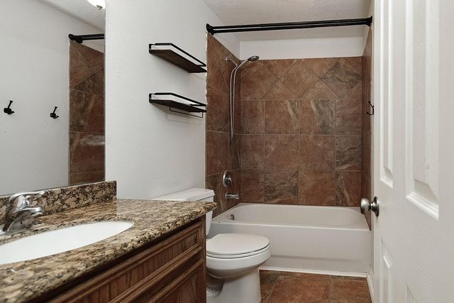 10912 Redbird, Conroe, TX 77385