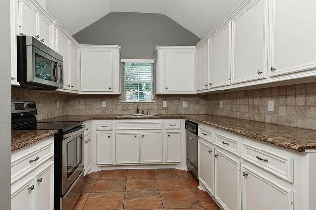 10912 Redbird, Conroe, TX 77385