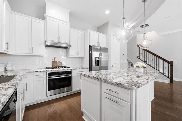 1025 Moorewood Lane SE, Smyrna, GA 30080