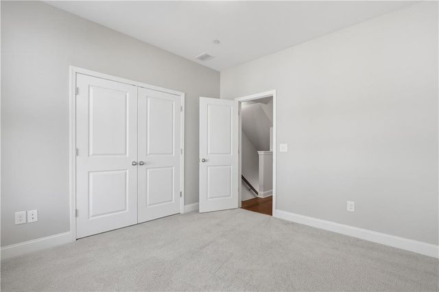 1025 Moorewood Lane SE, Smyrna, GA 30080