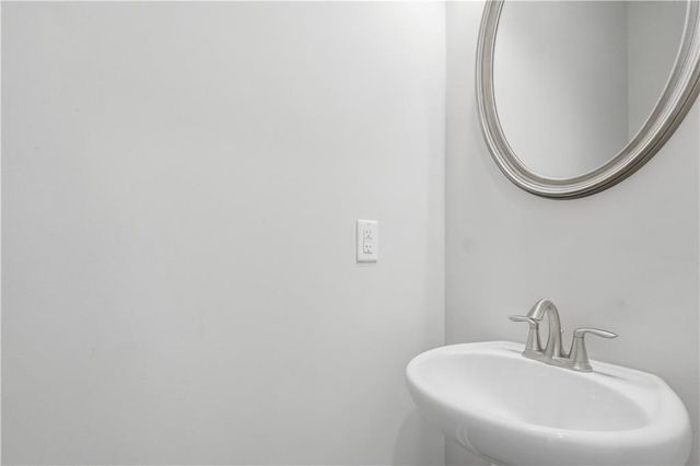 1025 Moorewood Lane SE, Smyrna, GA 30080