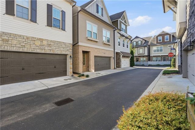 1025 Moorewood Lane SE, Smyrna, GA 30080