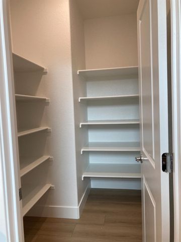 10350 Ducasse Way, Elk Grove, CA 95757