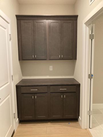 10350 Ducasse Way, Elk Grove, CA 95757