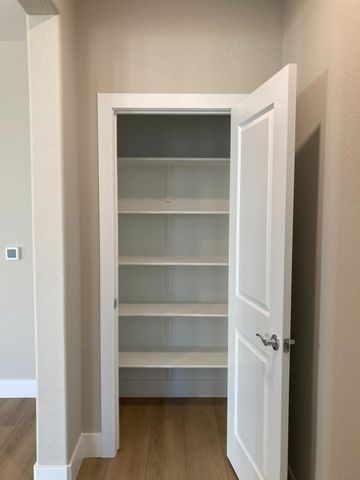 10350 Ducasse Way, Elk Grove, CA 95757