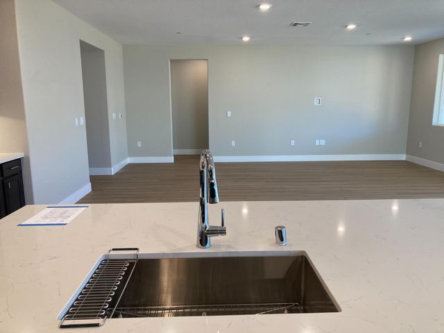 10350 Ducasse Way, Elk Grove, CA 95757