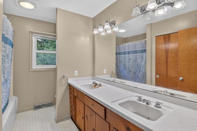 7836 Cuff Road, Parma, MI 49269
