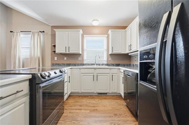 217 E 5th St Court, Linwood, KS 66052