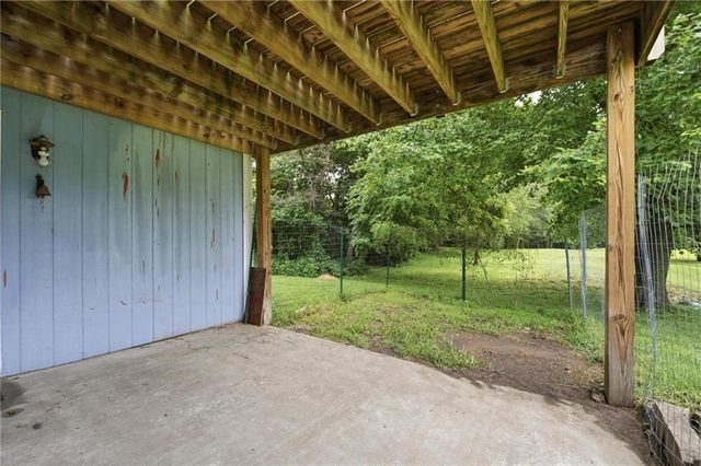 217 E 5th St Court, Linwood, KS 66052