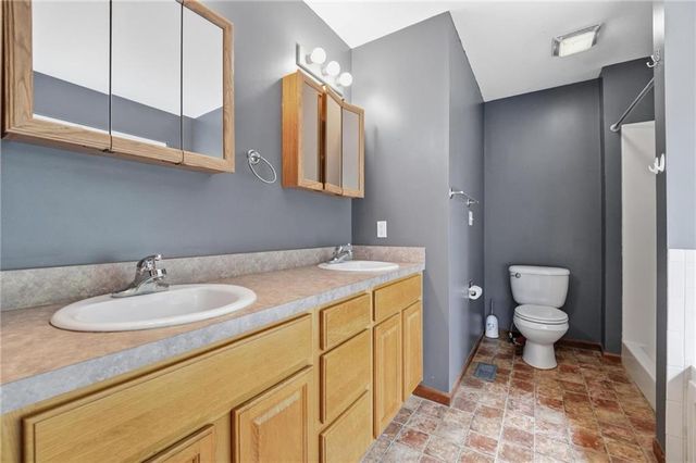 217 E 5th St Court, Linwood, KS 66052