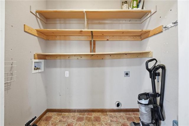 217 E 5th St Court, Linwood, KS 66052