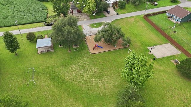 217 E 5th St Court, Linwood, KS 66052