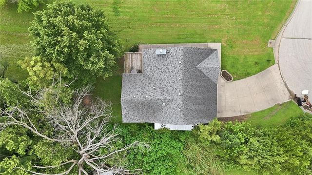 217 E 5th St Court, Linwood, KS 66052