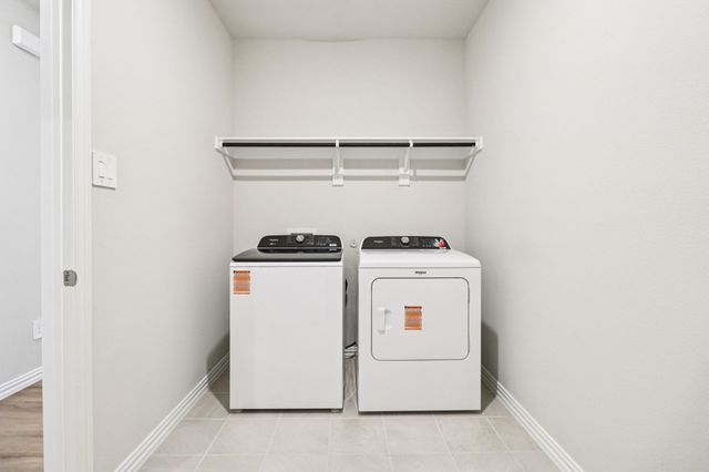 833 Sunflower Road, Lavon, TX 75166