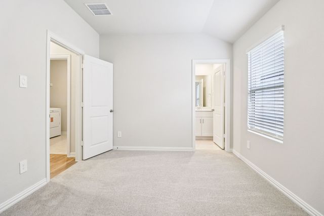 833 Sunflower Road, Lavon, TX 75166