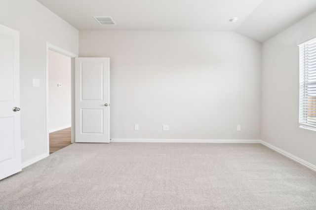 833 Sunflower Road, Lavon, TX 75166