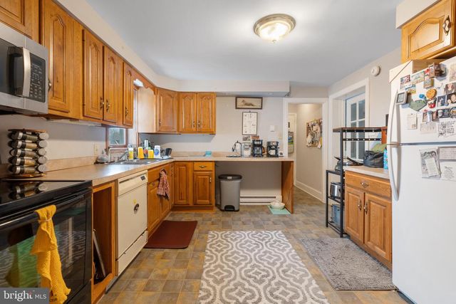 107 S MAIN ST, North Wales, PA 19454