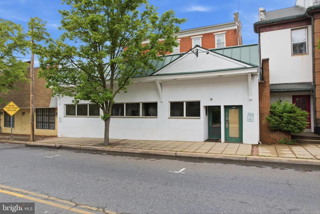 107 S MAIN ST, North Wales, PA 19454