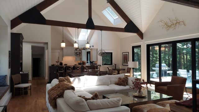 111 Hughes Lane, Jamaica, VT 05343