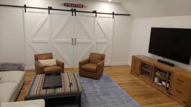 111 Hughes Lane, Jamaica, VT 05343