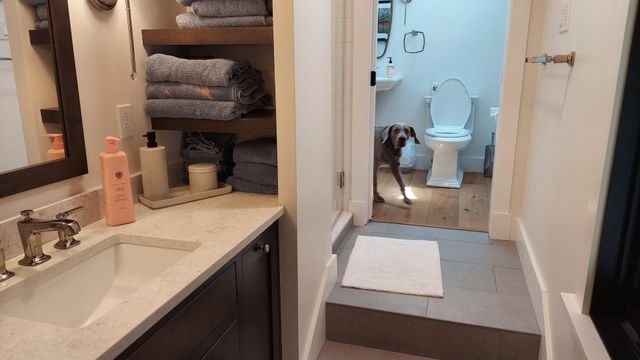 111 Hughes Lane, Jamaica, VT 05343