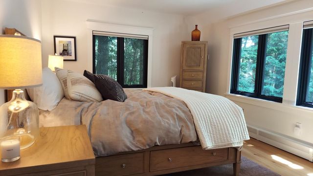 111 Hughes Lane, Jamaica, VT 05343