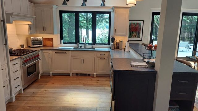 111 Hughes Lane, Jamaica, VT 05343