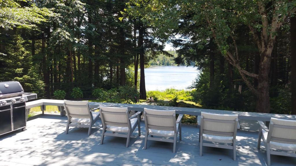111 Hughes Lane, Jamaica, VT 05343
