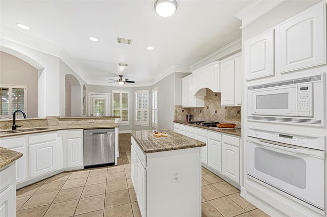 8619 Arranmore Lane, Houston, TX 77095