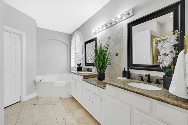 8619 Arranmore Lane, Houston, TX 77095