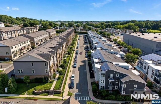 78 Leahy Drive 4909, Wood Ridge, NJ 07075